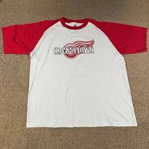 Detroit Red Wings Hockeytown T-Shirt Mens Sixe 2XL White Red Raglan NHL Tee